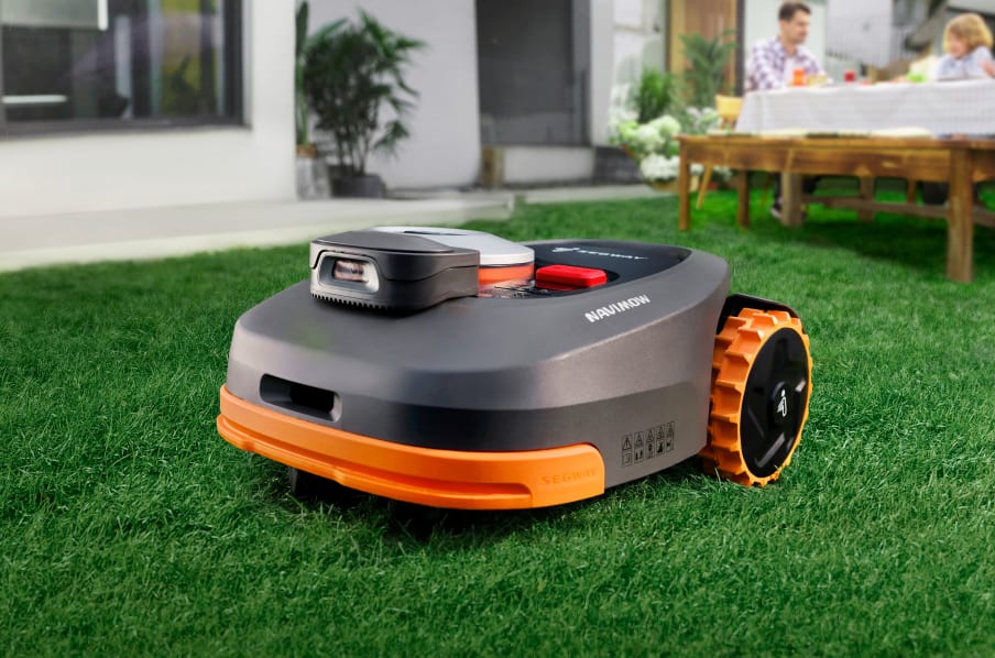 Segway Navimow H1500A - VF Robotic Lawnmower - Robot Specialist - New Machines