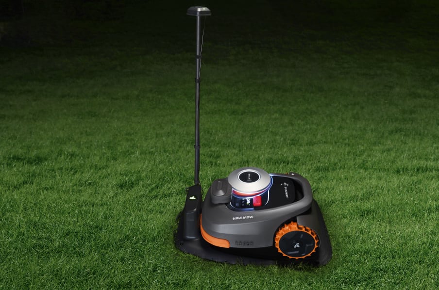 Segway Navimow H800A-VF Robotic Lawnmower - Robot Specialist