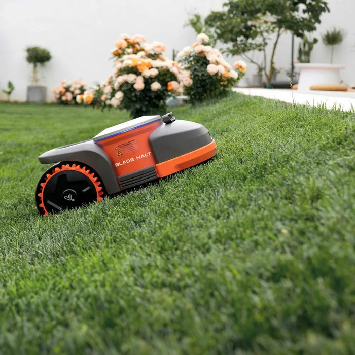 Segway Navimow H1500A - VF Robotic Lawnmower - Robot Specialist - New Machines